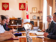 прошла рабочая встреча Василия Анохина с руководителем Ространснадзора Виктором Басаргиным - фото - 1