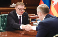 василий Анохин провёл двустороннюю встречу с губернатором Челябинской области Алексеем Текслером - фото - 1