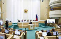 губернатор Смоленской области Василий Анохин выступил в Совете Федерации - фото - 1