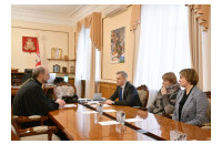 василий Анохин встретился с руководителем фонда "Круг добра" протоиереем Александром Ткаченко - фото - 1