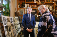 василий Анохин посетил мастерскую Народного художника России Альберта Сергеева - фото - 1