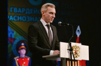 василий Анохин поздравил смолян с годовщиной 1-й танковой армии - фото - 1