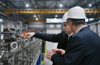 василий Анохин посетил одно из ведущих российских предприятий по выпуску строительных изделий "Юнипроф" - фото - 1