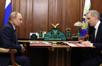 рабочая встреча Президента Владимира Путина с Губернатором Смоленской области Василием Анохиным: итоги двух лет и планы развития - фото - 3