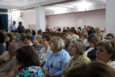 более 1600 человек в Смоленской области стали участниками семинара по энергоэффективности учреждений бюджетной сферы по итогам 2025 года - фото - 1