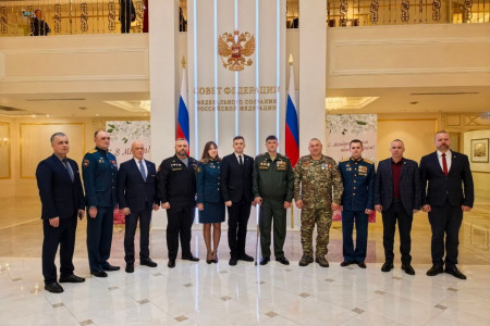 курсанты образовательной программы «Герои СВОего времени. Смоленск» познакомились с работой Совета Федерации - фото - 1