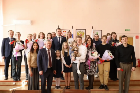 в Починке семьям вручили ключи от новых квартир - фото - 1