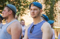 губернатор Василий Анохин поздравил десантников с Днем Воздушно-десантных войск - фото - 1