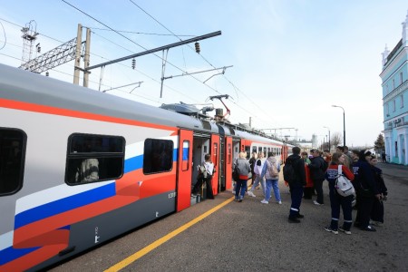 более 40 тысяч пассажиров воспользовались трансграничными пригородными поездами из Смоленска в Витебск и Оршу с апреля по июль - фото - 1