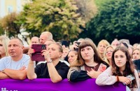 тысячи жителей и гостей Смоленска стали зрителями масштабного концерта звезд российской эстрады - фото - 2