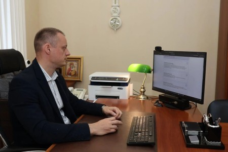 главы муниципальных округов Смоленской области голосуют на выборах депутатов Государственной Думы - фото - 1