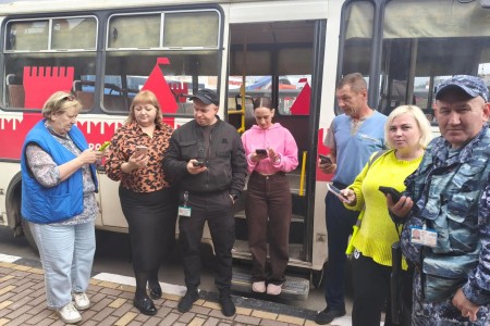 ​смоленские труженики голосуют в формате дистанционного электронного голосования - фото - 1