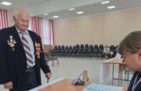 второй день голосования в Смоленской области: активность, добрые традиции и осеннее настроение - фото - 1