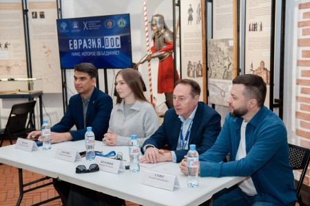 в Смоленске открылся X Международный фестиваль документального кино «Евразия.DOC» - фото - 1