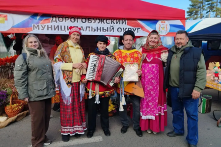 в Смоленске прошла областная сельскохозяйственная ярмарка - фото - 1