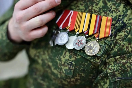 в Смоленской области действует 58 бессрочных мер поддержки участников СВО и их семей - фото - 1
