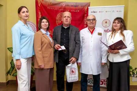 12 жителей Смоленской области удостоены звания «Почётный донор России» - фото - 1