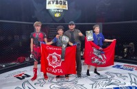 юные смоленские спортсмены завоевали восемь медалей на турнире по ММА на Камчатке - фото - 1