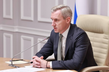 губернатор Василий Анохин подвёл промежуточные итоги работы системы здравоохранения региона - фото - 1