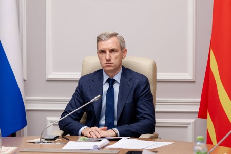 губернатор Василий Анохин обсудил с главами муниципальных округов исполнение регионального дорожного фонда - фото - 1