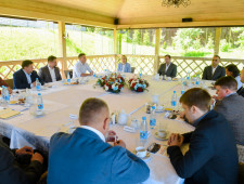 губернатор Алексей Островский обсудил со смоленскими предпринимателями меры поддержки - фото - 1