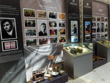 губернатор Алексей Островский принял участие в церемонии открытия выставки в Совфеде России - фото - 1