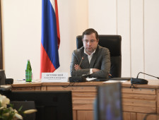 губернатор Алексей Островский провел заседание Координационного совета по пограничной политике - фото - 1