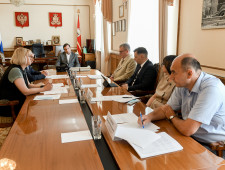 вопросы содержания улично-дорожной сети города Смоленска обсудили на совещании у Губернатора - фото - 1