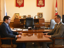 рабочая встреча Губернатора Алексея Островского с сенатором Сергеем Леоновым - фото - 1