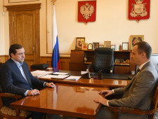 рабочая встреча Губернатора Алексея Островского с сенатором Сергеем Леоновым - фото - 1