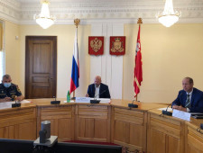 заседание Комиссии по предупреждению и ликвидации чрезвычайных ситуаций и обеспечению пожарной безопасности Смоленской области - фото - 1