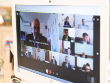 в администрации региона обсудили вопросы осуществления социальных выплат отдельным категориям граждан - фото - 1