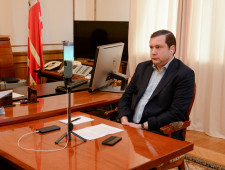 онлайн-встреча Губернатора Алексея Островского с жителями Десногорска - фото - 1