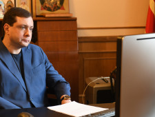 губернатор Алексей Островский провел заседание членов Администрации Смоленской области - фото - 3