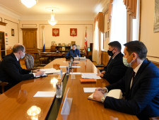 рабочая встреча главы региона с руководителем отделения Посольства Республики Беларусь в городе Смоленске - фото - 1