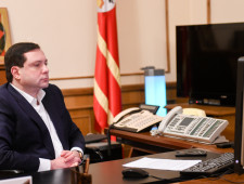 губернатор Алексей Островский принял участие в защите проекта города Смоленска в рамках образовательной программы ВЭБ.РФ и бизнес-школы «Сколково» - фото - 1