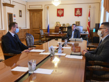 рабочая встреча Губернатора Алексея Островского с депутатом Государственной Думы Сергеем Леоновым - фото - 1