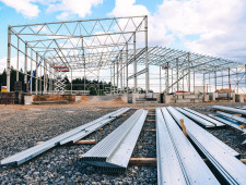 губернатор Алексей Островский ознакомился с ходом строительства складского комплекса компании «Терминал Никольский» - фото - 5