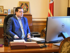 губернатор Алексей Островский провел заседание региональной Антинаркотической комиссии - фото - 1