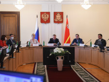 губернатор Алексей Островский принял участие в первом заседании нового состава избирательной комиссии Смоленской области - фото - 1