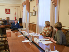 рабочая встреча Губернатора Алексея Островского по вопросу обеспечения смоленских школьников горячим питанием - фото - 1