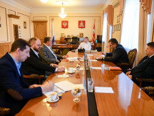 губернатор Алексей Островский провел совещание по вопросу реализации инвестиционного проекта агропромышленной фирмы «НАША ЖИТНИЦА» - фото - 1