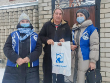 смоленские волонтеры присоединились к Всероссийской акции «С Новым годом, ветеран!» - фото - 1