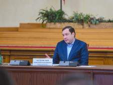 в администрации области обсудили работу колл-центра по вопросам оказания медицинской помощи в условиях коронавирусной инфекции - фото - 1