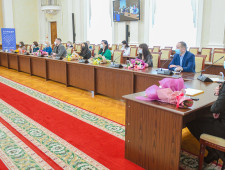 губернатор Алексей Островский встретился с победителями и финалистами областного конкурса «Я – ЛИДЕР» - фото - 1