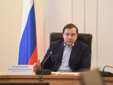 по поручению Губернатора Алексея Островского для уборки города Смоленска от снега будет дополнительно направлено 30 единиц техники - фото - 1