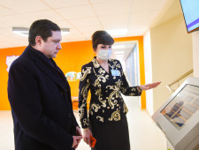 губернатор Алексей Островский посетил модернизированный Центр занятости населения города Смоленска - фото - 1