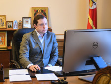 губернатор Алексей Островский провел совещание по вопросам выявления правообладателей объектов недвижимости - фото - 1