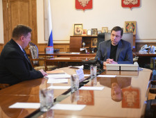 губернатор Алексей Островский провел рабочую встречу по вопросам инвестиционного развития Смоленской области - фото - 1