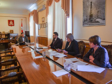 алексей Островский провел совещание по вопросам школьного образования - фото - 1